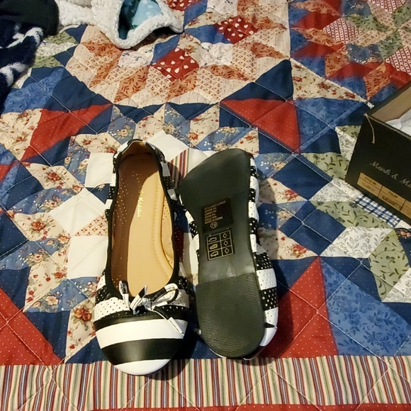 Mark and maddux slide on shoes - Picture 4 of 4